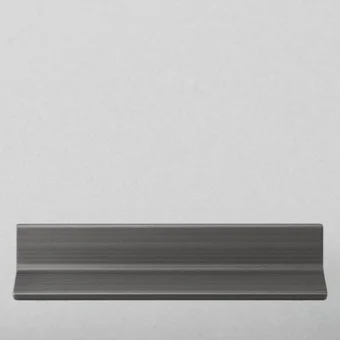 Г-образный стальной профиль